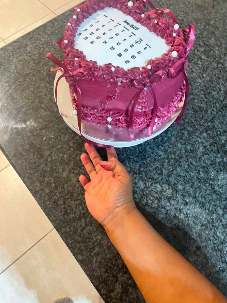 Burgundy calendar cake